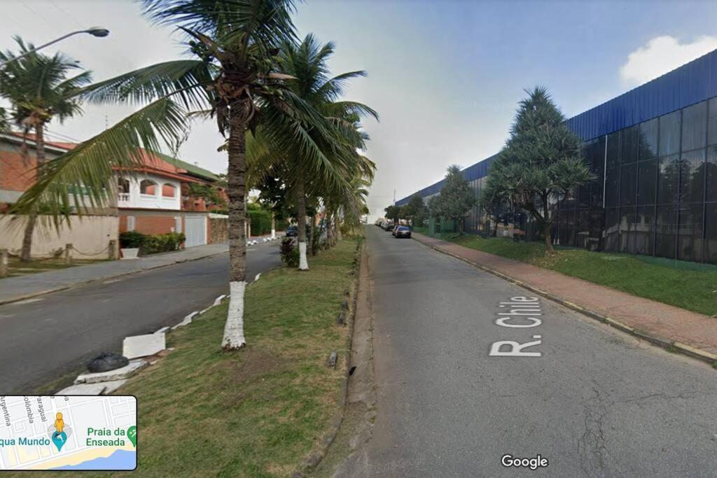 Apto Completo A 1 Quadra Da Praia Da Enseada. Гуаружа Экстерьер фото