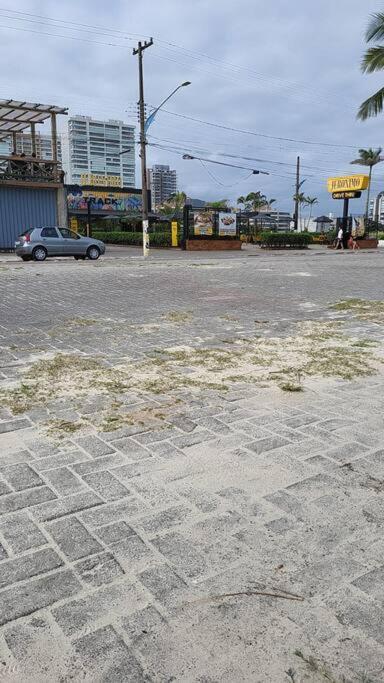 Apto Completo A 1 Quadra Da Praia Da Enseada. Гуаружа Экстерьер фото
